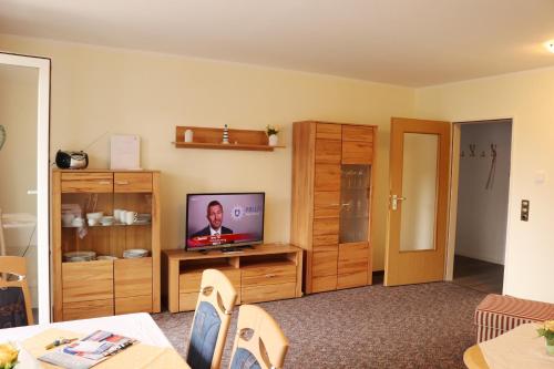 One-Bedroom Apartment image 5