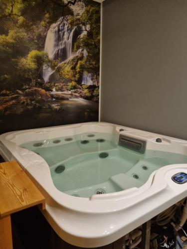 สปา, Art Hotel Kristal in โบห์อินจ์สโกเยเซโร