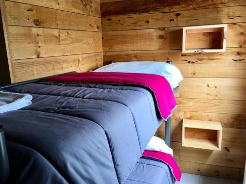 2 bunk beds