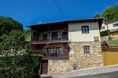 Apartamentos los Balcones de nieda 1 - Accommodation - Cangas de Onís