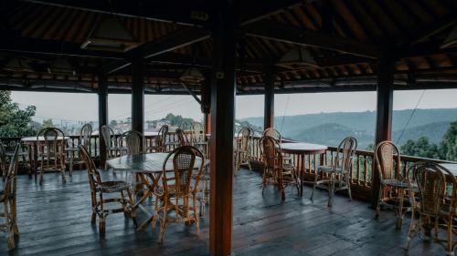 Restaurant, Puri Sunny Munduk , North Bali in Munduk