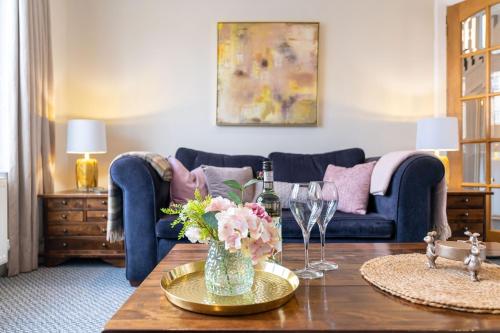 NEW Four Bedroom House - all rooms ensuite – khách sạn tại Causewayhead
