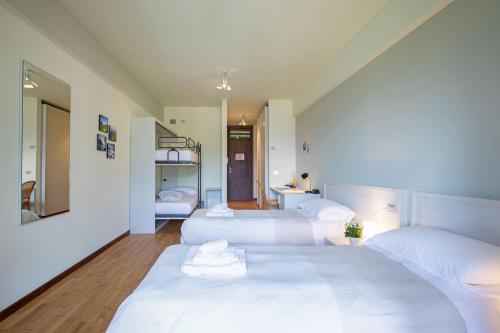 Grem Bike Hostel in Premolo