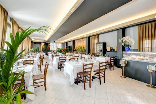 餐廳, Albergo Locanda Primavera in 羅登戈薩伊阿諾