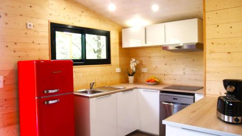 La cabane des "Aventuriers" de Nature et Océan à côté de la plage