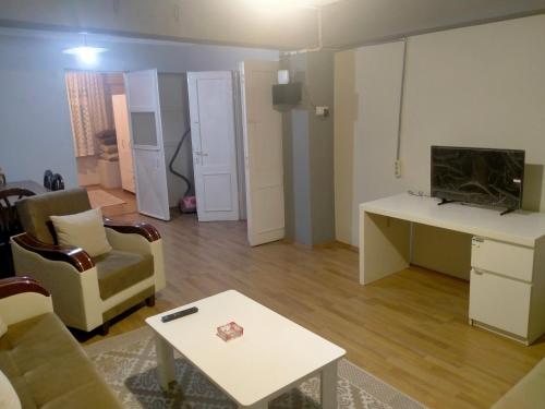2 bedrooms central area located appartment 1floor 3