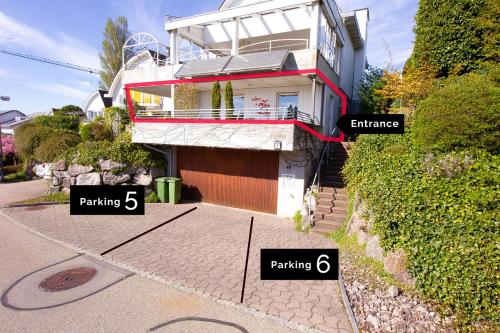Vista exterior, Hilltop-house, near train, 180° panorama, friendly in Dietikon