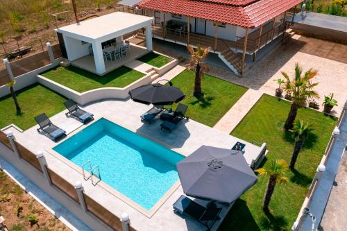 Villa Liana , private Villa with pool and garden