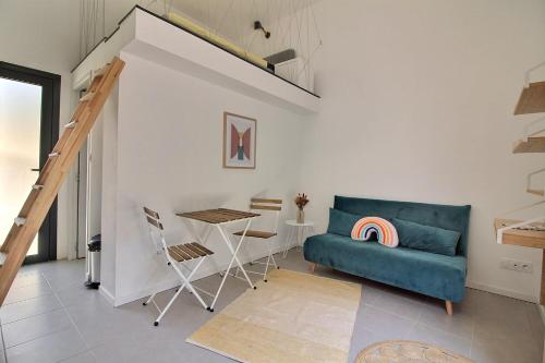 Facilities, Studio avec terrasse et mezzanine in Mazargues