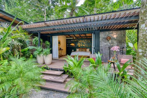 Entrance, awa Beachfront Hotel in Puerto Viejo de Talamanca