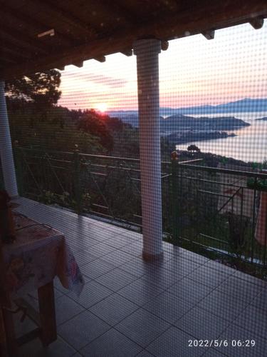 Kilátás, villa axiothea in Vassilias - Ftelia