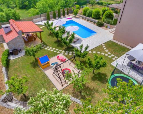 Viesnīcas āriene, Villa Prima Natura Imotski, private pool in Gornji Vinjani