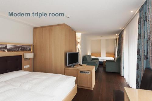 Modern Triple Room