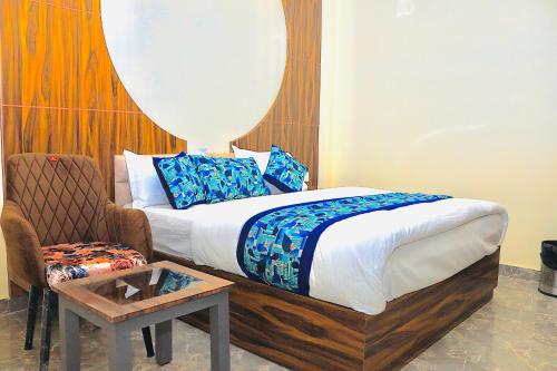 Deluxe Double Room (2 Adults + 1 Child) image 4