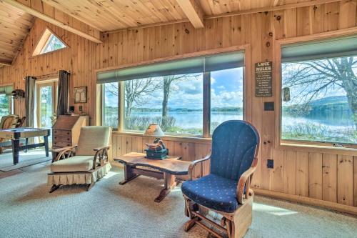 Waterfront Lake Pleasant Getaway with Kayaks, Grill! in Lake Pleasant, USA