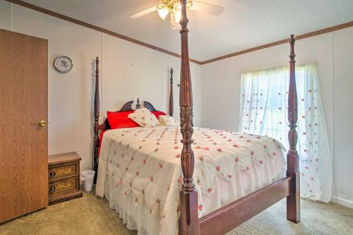 Relaxing Prairie Home, 29 Mi to Starkville!