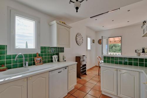 Esprit mer - Tap to explore photos