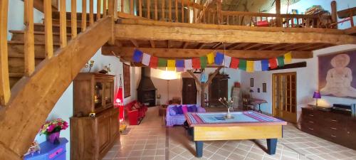 En Pascot - 3 chambres dans ferme typique - jardin, barbecue, billard - entre Toulouse et Carcassonne - à 10 mn du Canal du Midi - aquaparc, waterjump, voile, paddle, tous commerces et services