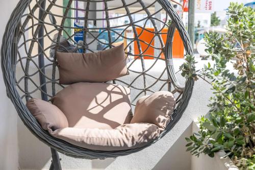 Naxos Petite Studios – Agios Prokopios, UT