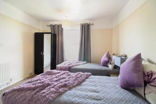 Virexxa Aylesbury Centre - Executive Suite - 2Bed Flat with Free Parking