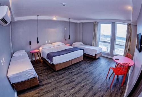 1 double bed, 1 twin bed