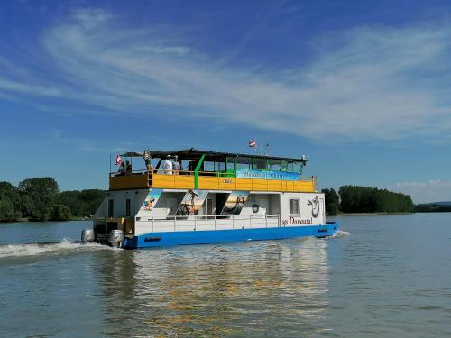  Hausboot MS Donautal in Neuhaus