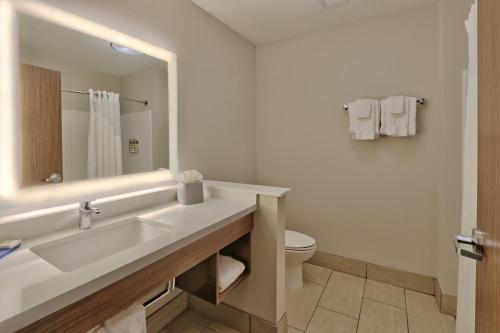 Holiday Inn Express & Suites - Albuquerque East, an IHG Hotel