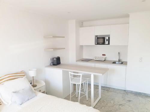 Beautiful T1 with sea view, Nice (fotografie 5)
