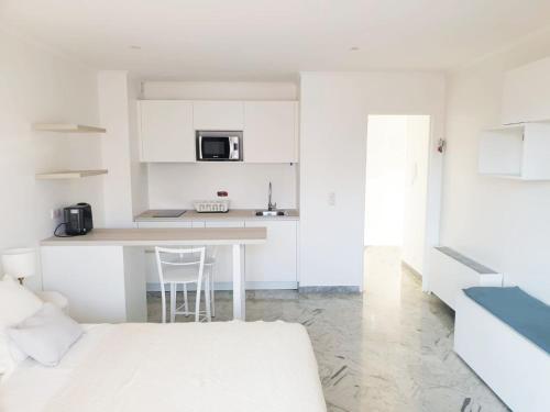 Beautiful T1 with sea view, Nice (fotografie 3)