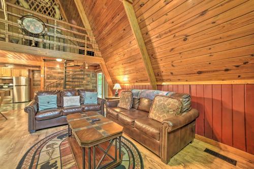 A-Frame Gatlinburg Cabin with Deck and Private Hot Tub - image 14