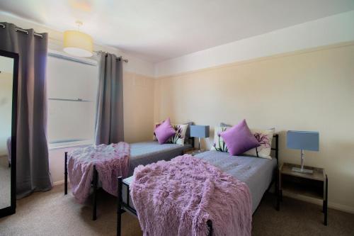 Virexxa Aylesbury Centre - Executive Suite - 2Bed Flat with Free Parking