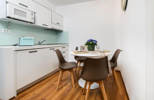 Lavica Bellevue apartments & studios 4