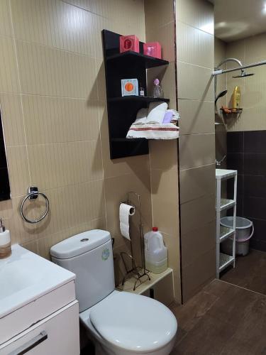 Spacious 2BR Apt, Balcony, AC & Private Garage, Casablanca Centre, Casablanca (photo 9)