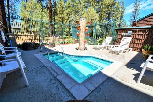 Jakuzi, Snow Lake Lodge in Big Bear Lake