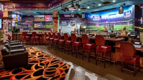 銀七酒店賭場 (Silver Sevens Hotel & Casino) in 大道以東地帶