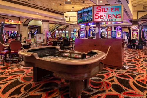 Silver Sevens Hotel & Casino