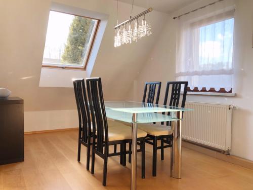 المرافق, Große Wohnung mit 2 Schlafzimmern in التينستيج