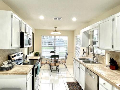 Perfect Family Vacation House with Private Pool in Jupiter, USA