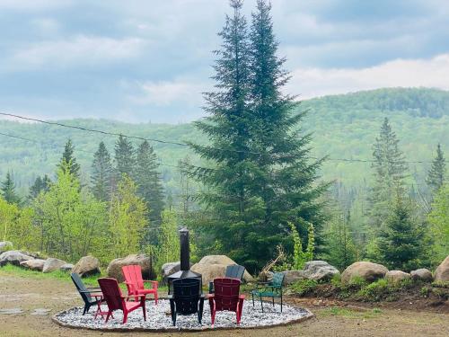 . Artemis Log Cabin with Spa & Mountain View