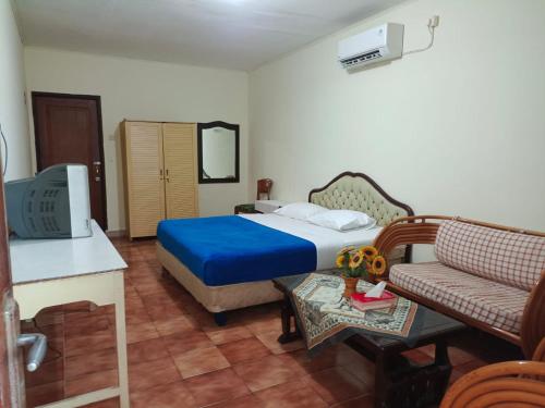 . Intsia Beach Hotel