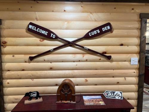 Cubs Den - Hot Tub- Walk to Lake- Fire Pit - Kayaks, Oakland (foto 11)