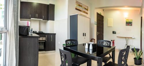ห้องครัว, ทัวร์ อินน์ (TOUR INN) in มาเลซิตี้ แอนด์ แอร์พอร์ต