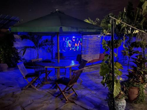 Pub/Lounge, Mudzini gardens - Luxury villa with a pool in Shanzu Beach