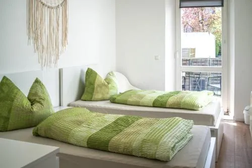 malerische Maisonettewohnung mit zwei Balkonen in Plauen, Deutschland
