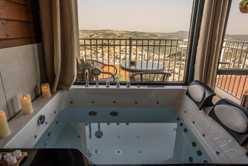 Σπα, ארואד סוויטס Arwad suites in Μαγντέλ Σαρμ