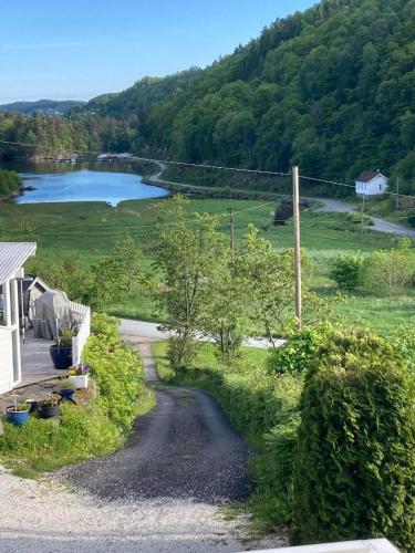 Anneks i naturskjønne Gitlevåg - Apartment - Lyngdal