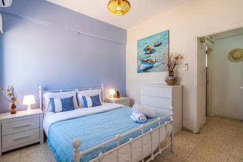 Sea Breeze 1-BR Apt in Pyla in Píla