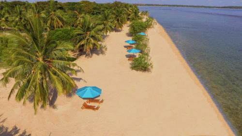 pantai, Breeze Pasikudah in Pasikuda