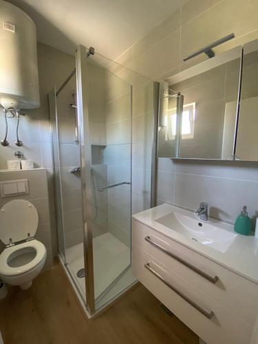  Apartments Iva in Lopar