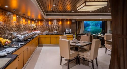 餐廳, 香提宮飯店 (Hotel Shanti Palace) in 新德里及首都區